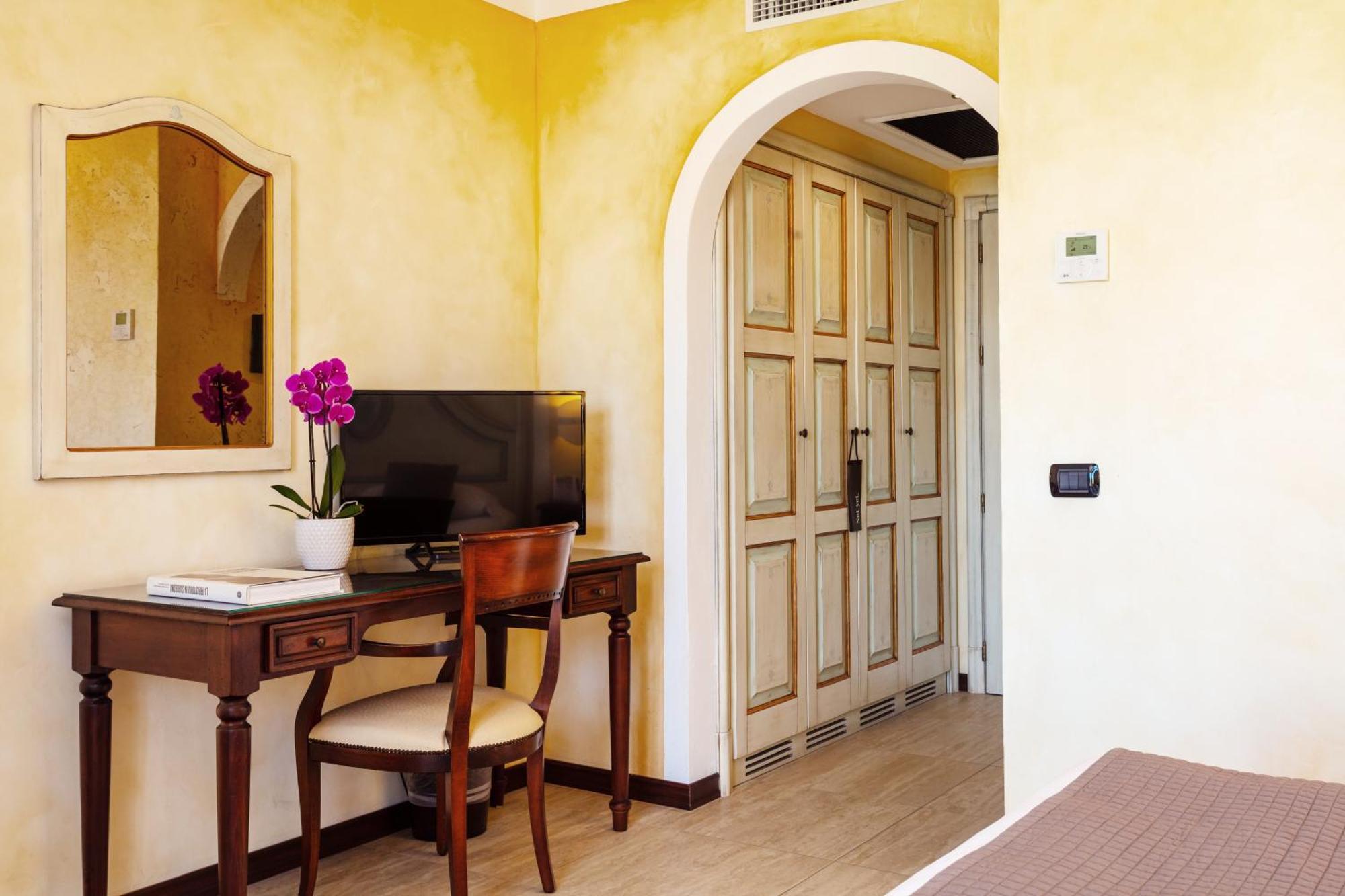 La Vecchia Fonte Boutique Hotel Palau Exteriér fotografie